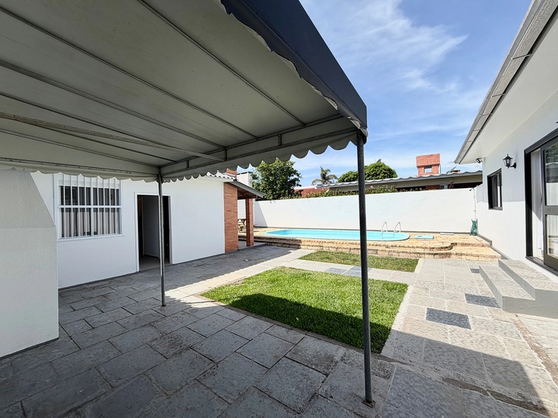 Linda Casa em Atlantida, Localização mais nobre do litoral  : 7ª foto da galeria de imagens do imóvel