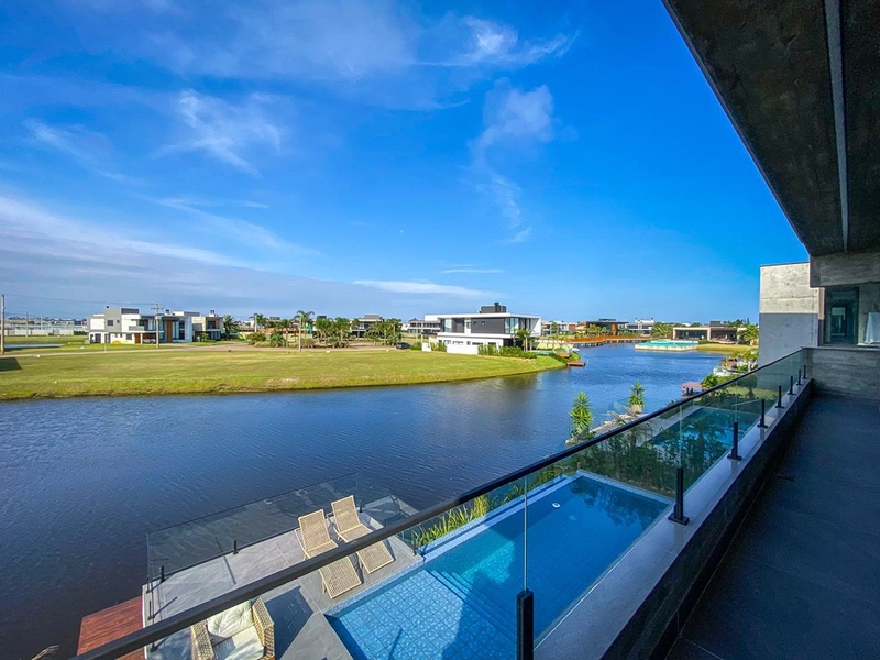 Sobrado com arquitetura uníca em Condomínio Sense!  : 27ª foto da galeria de imagens do imóvel