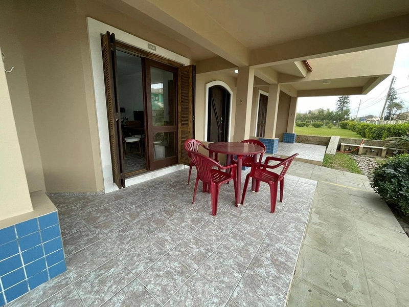 Apartamento terreo á uma quadra da praia : 8ª foto da galeria de imagens do imóvel