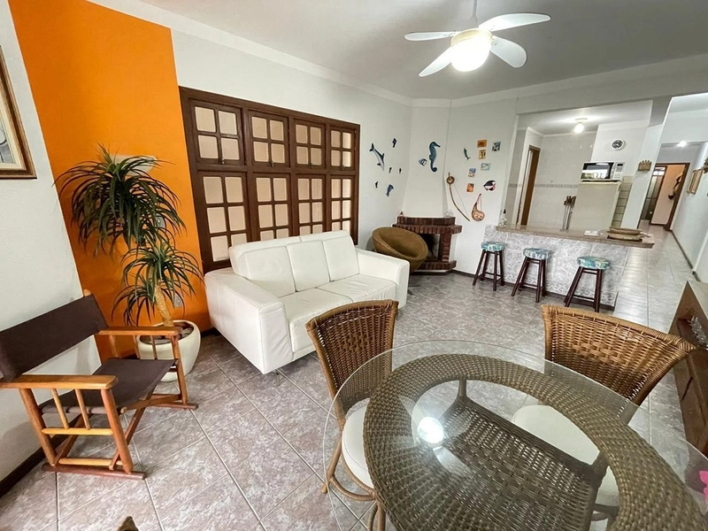 Apartamento terreo á uma quadra da praia : 22ª foto da galeria de imagens do imóvel