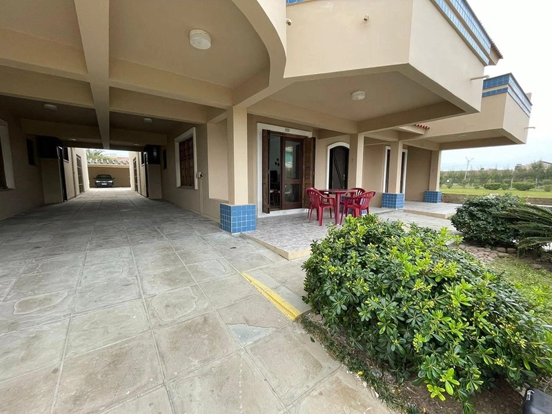 Apartamento terreo á uma quadra da praia : 28ª foto da galeria de imagens do imóvel