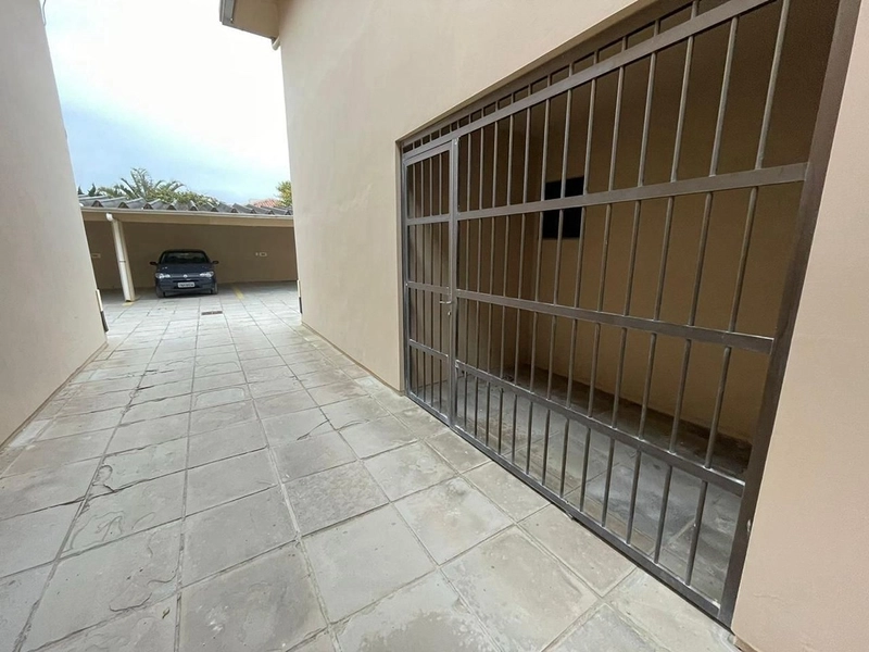 Apartamento terreo á uma quadra da praia : 26ª foto da galeria de imagens do imóvel