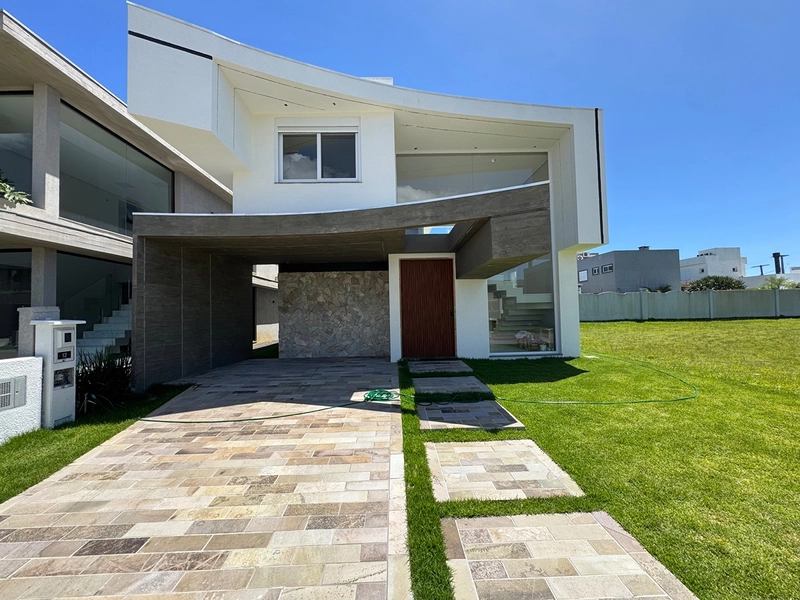 Sobrado de projeto diferenciado, com altíssimo padrão construtivo. : 5ª foto da galeria de imagens do imóvel