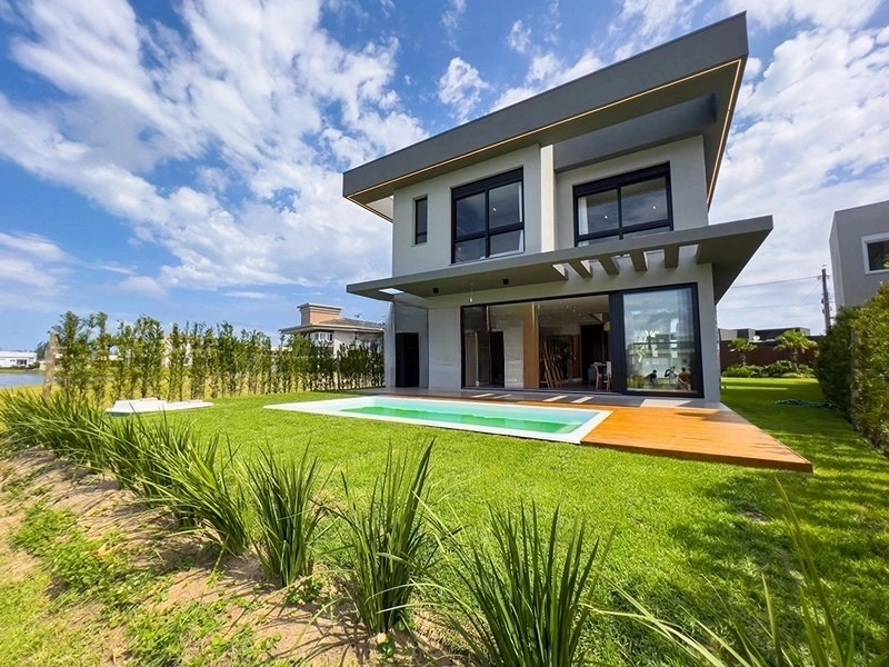 Espetacular sobrado à venda no condomínio Riviera.: 4ª foto da galeria de imagens do imóvel