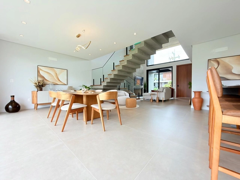 Sobrado de projeto diferenciado, com altíssimo padrão construtivo. : 16ª foto da galeria de imagens do imóvel