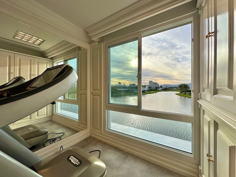 Mansão mobiliada e decorada, com academia privativa no condomínio Enseada em Xangri-Lá: 68ª foto da galeria de imagens do imóvel