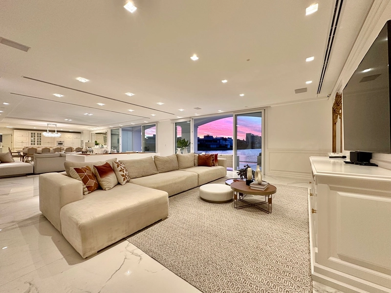 Mansão mobiliada e decorada, com academia privativa no condomínio Enseada em Xangri-Lá: 28ª foto da galeria de imagens do imóvel