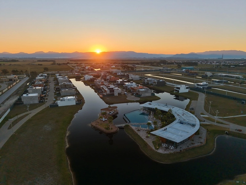 Exelente sobrado na beira lago, no Condominio Zen.: 60ª foto da galeria de imagens do imóvel