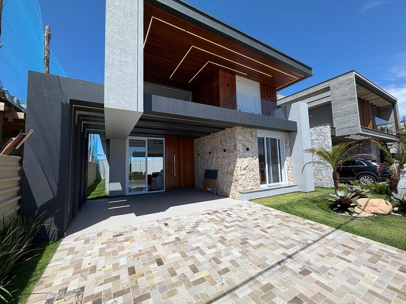 Sobrado de projeto diferenciado, com altíssimo padrão construtivo. : 3ª foto da galeria de imagens do imóvel