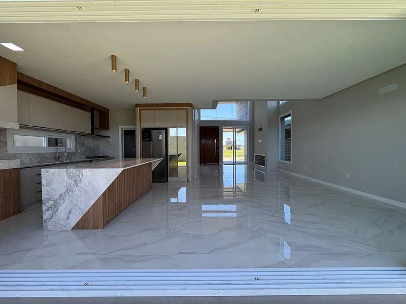 Sobrado de projeto diferenciado, com altíssimo padrão construtivo. : 7ª foto da galeria de imagens do imóvel