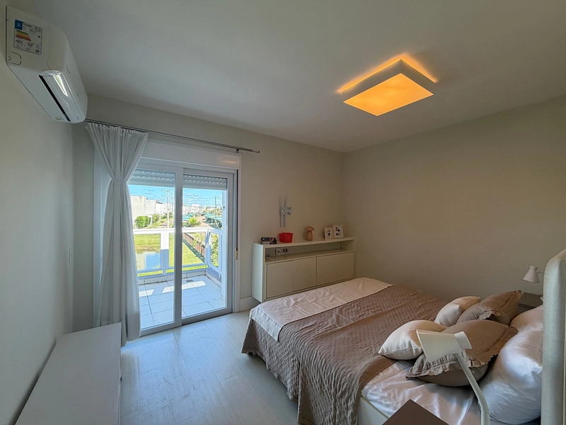 Sobrado beira lago no condominio Rossi em Xangri-lá - Atlantida : 3ª foto da galeria de imagens do imóvel