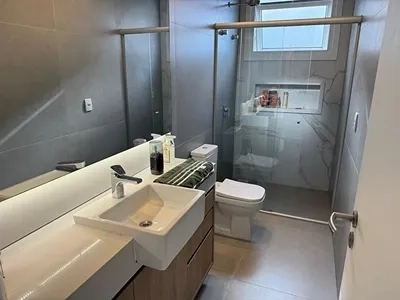 Linda Casa à beira do lago no condomínio Riviera. : 34ª foto da galeria de imagens do imóvel