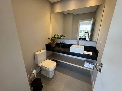 Linda Casa à beira do lago no condomínio Riviera. : 21ª foto da galeria de imagens do imóvel