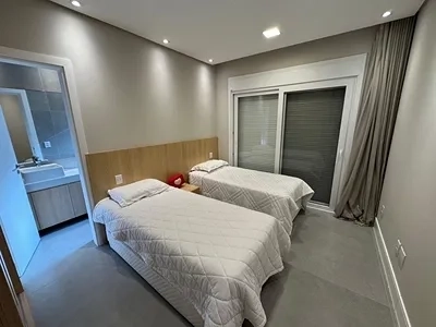 Linda Casa à beira do lago no condomínio Riviera. : 31ª foto da galeria de imagens do imóvel
