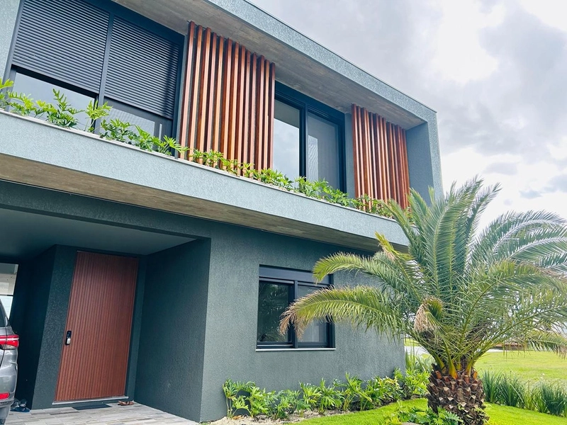 Sobrado beira lago no condominio Amare em Xangri-lá: 2ª foto da galeria de imagens do imóvel