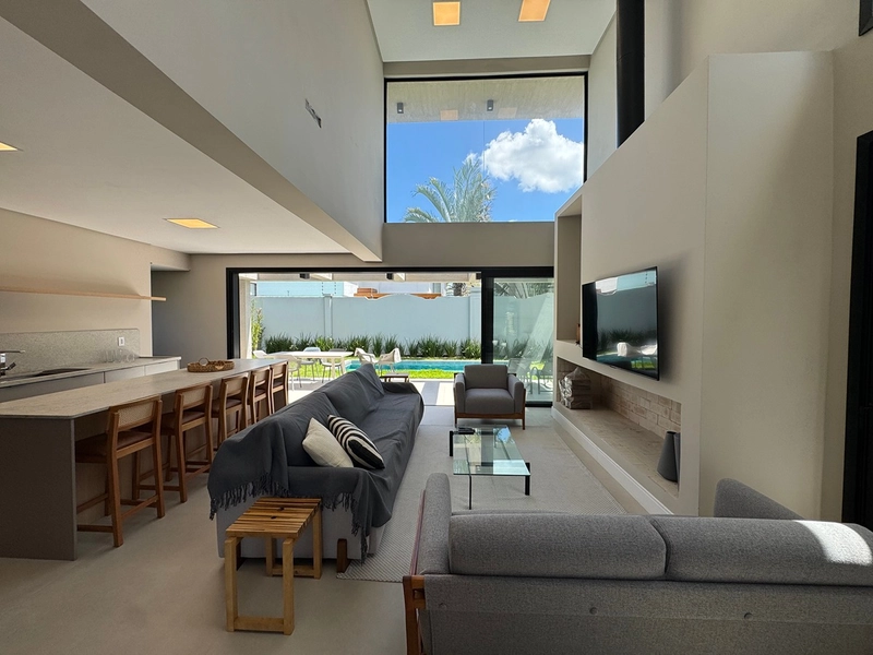 Sobrado de projeto diferenciado, com altíssimo padrão construtivo. : 5ª foto da galeria de imagens do imóvel