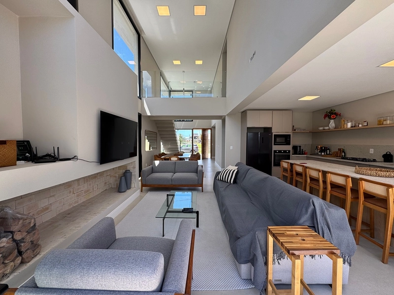 Sobrado de projeto diferenciado, com altíssimo padrão construtivo. : 8ª foto da galeria de imagens do imóvel