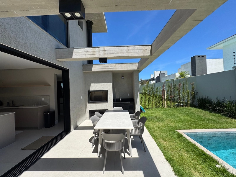 Sobrado de projeto diferenciado, com altíssimo padrão construtivo. : 17ª foto da galeria de imagens do imóvel