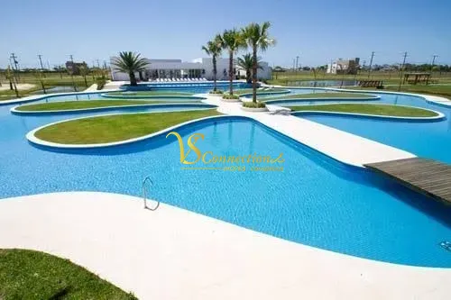 CONDOMINIO DUBAI RESORT