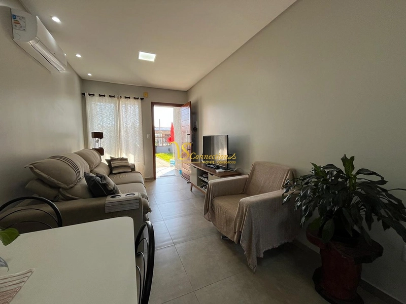 Casa geminada à venda na praia de Rainha do Mar, 2 dormitórios: 5ª foto da galeria de imagens do imóvel