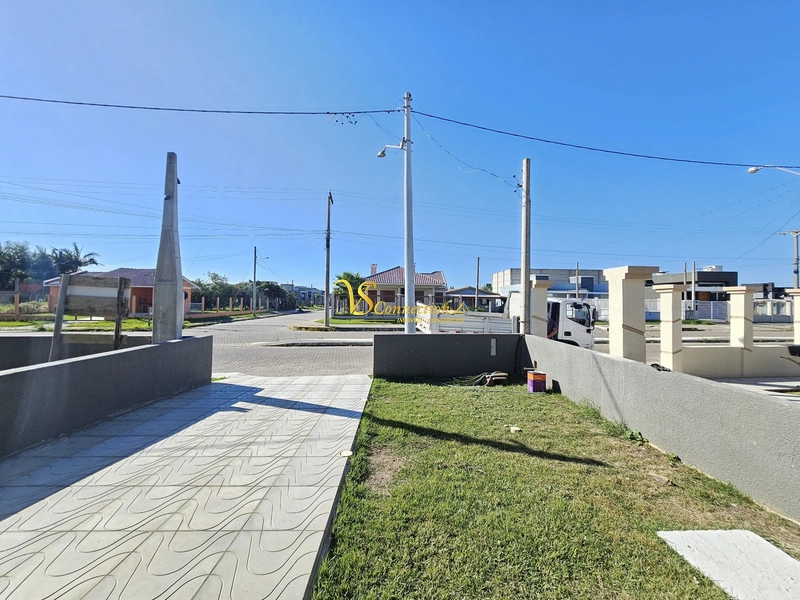 GEMINADO DE ESQUINA À VENDA EM XANGRI-LÁ, CONFIRA!!!: 3ª foto da galeria de imagens do imóvel