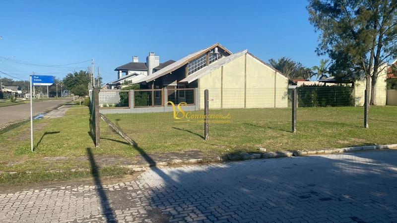 ESQUINA VALORIZADA A 200 METROS DA BEIRA-MAR!: 3ª foto da galeria de imagens do imóvel