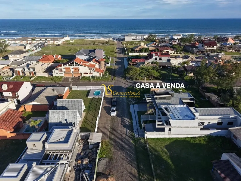 CASA À VENDA EM CAPÃO DA CANOA — A APENAS 2 QUADRAS DO MAR!: 2ª foto da galeria de imagens do imóvel