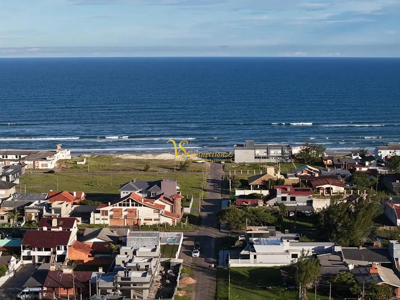 CASA À VENDA EM CAPÃO DA CANOA — A APENAS 2 QUADRAS DO MAR!: 22ª foto da galeria de imagens do imóvel