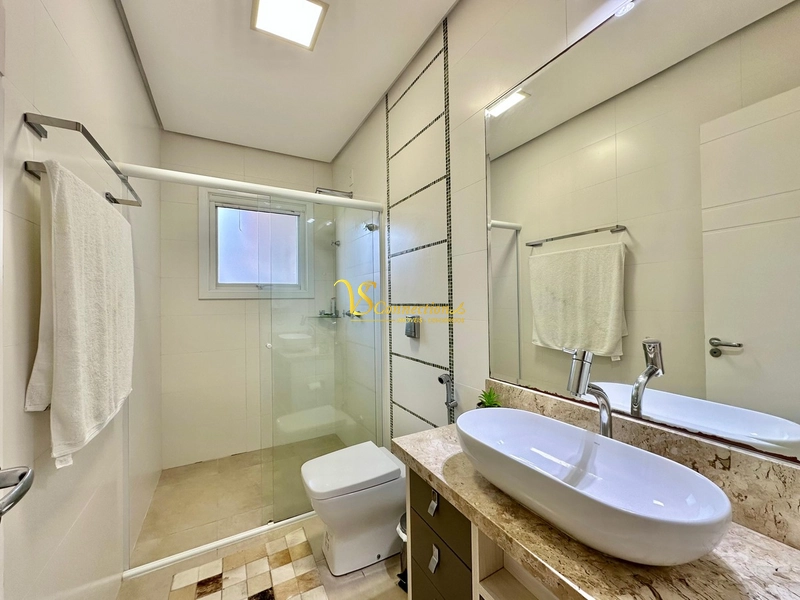 BELÍSSIMA CASA À VENDA NO CONDOMÍNIO CONDADO DE CAPÃO: 14ª foto da galeria de imagens do imóvel