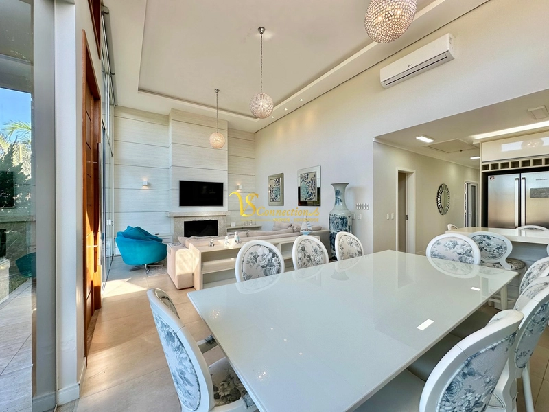 BELÍSSIMA CASA À VENDA NO CONDOMÍNIO CONDADO DE CAPÃO: 7ª foto da galeria de imagens do imóvel