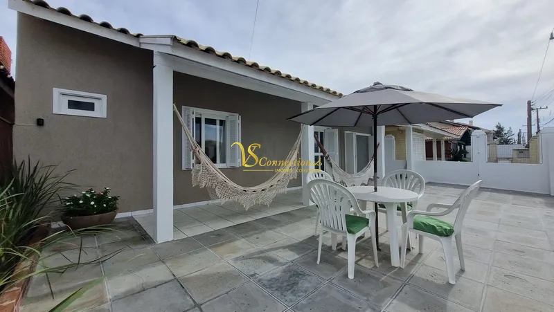 EXCELENTE CASA DE FRENTE PARA A PRAIA!: 1ª foto da galeria de imagens do imóvel