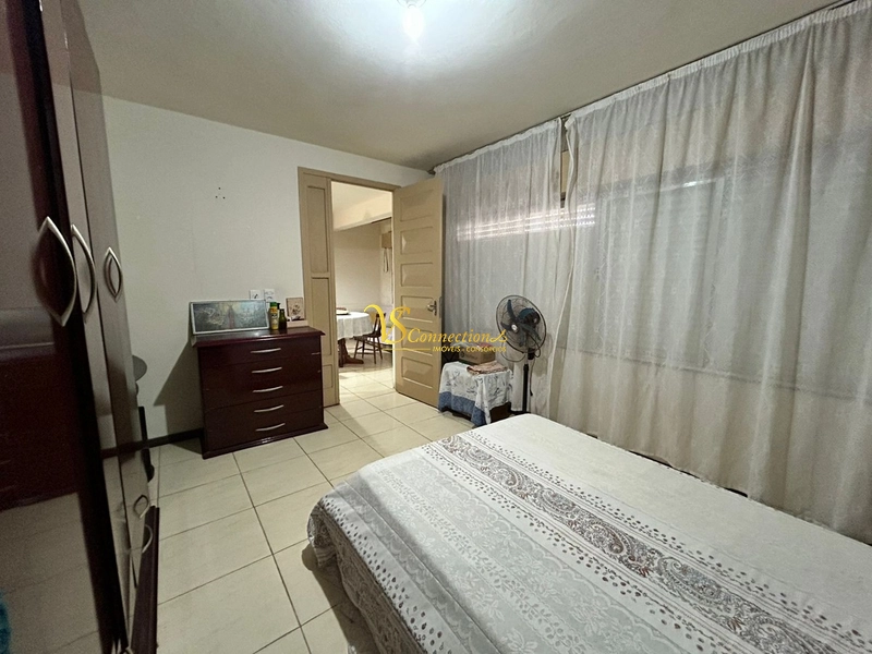 CASA MOBILIADA COM PÁTIO AMPLO À VENDA ! Próximo da Beira-Mar!!!: 3ª foto da galeria de imagens do imóvel