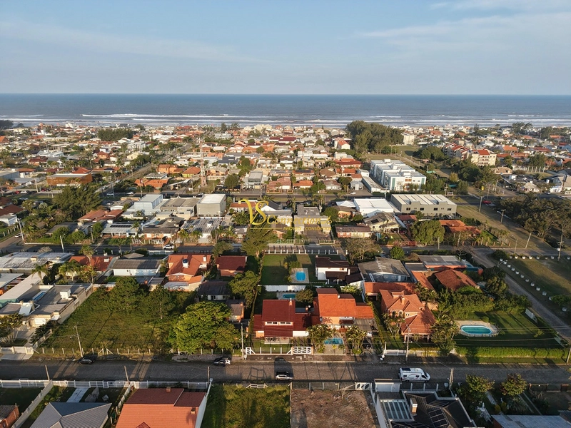 Casa Completa em Atlântida: Piscina, Lareira e Garagem para 2 Carros: 5ª foto da galeria de imagens do imóvel