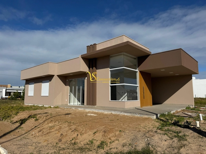 NOVA CASA À VENDA EM ATLÂNTIDA SUL: 1ª foto da galeria de imagens do imóvel