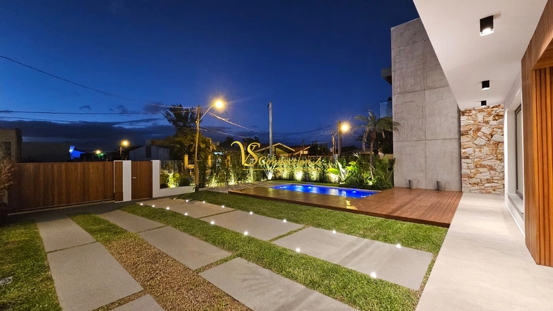 Casa a poucos metros do mar em XANGRI-LÁ: 4ª foto da galeria de imagens do imóvel