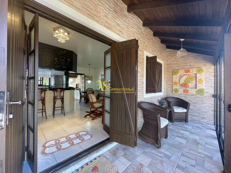 CASA À VENDA EM ATLÂNTIDA SUL: 1ª foto da galeria de imagens do imóvel