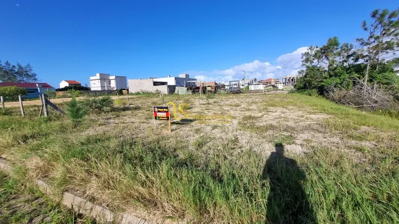 TERRENO À VENDA,ATLÂNTIDA SUL: 3ª foto da galeria de imagens do imóvel