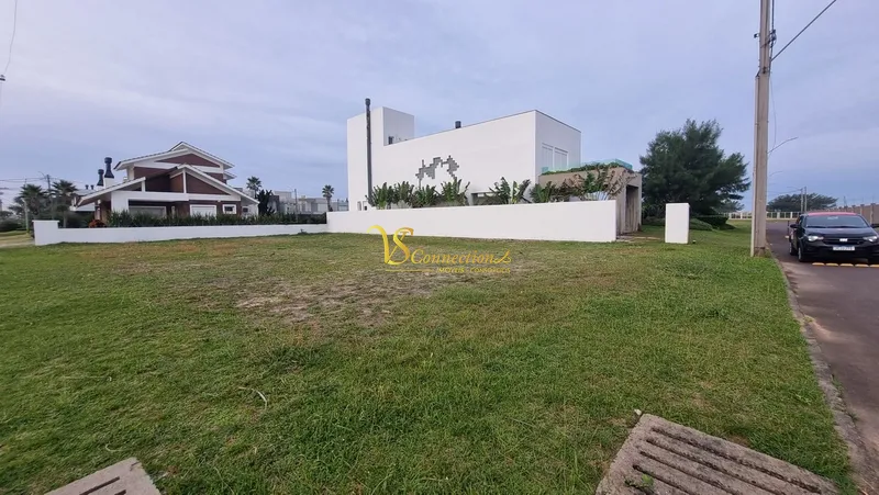 TERRENO À VENDA, ATLÂNTIDA SUL, CONDOMÍNIO ATLÂNTICO VILLAS CLUB: 2ª foto da galeria de imagens do imóvel