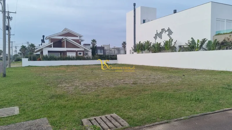 TERRENO À VENDA, ATLÂNTIDA SUL, CONDOMÍNIO ATLÂNTICO VILLAS CLUB: 3ª foto da galeria de imagens do imóvel