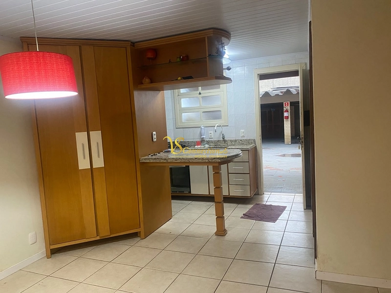 Seu Sobrado no Litoral Espera por Você – 2 Quadras da Praia: 3ª foto da galeria de imagens do imóvel