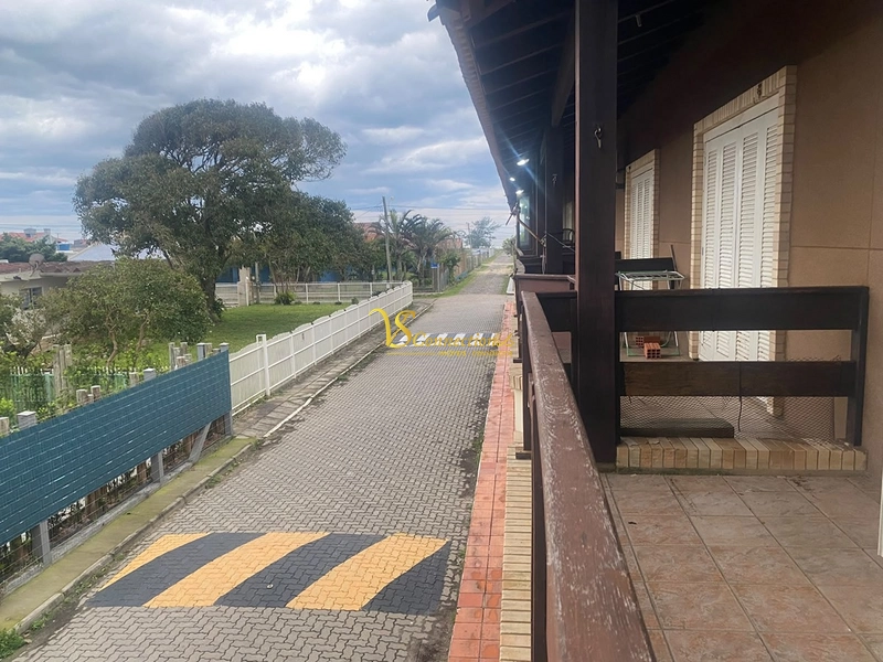 Seu Sobrado no Litoral Espera por Você – 2 Quadras da Praia: 7ª foto da galeria de imagens do imóvel