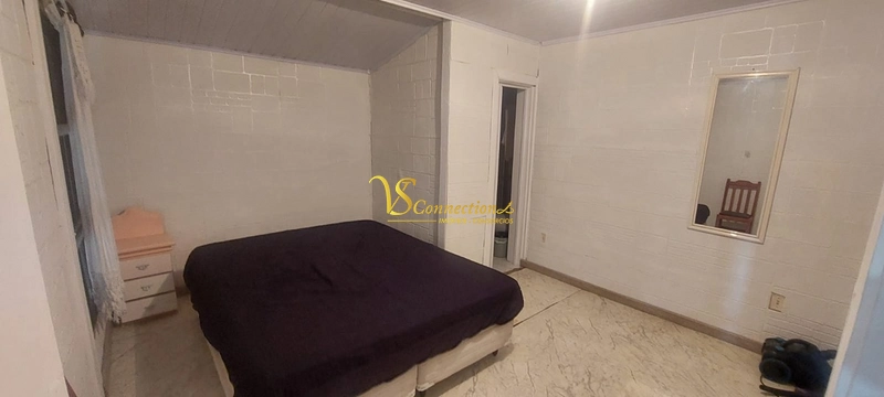 Oportunidade para Construtores e Investidores | Casa com Piscina por Apenas R$ 400 Mil: 7ª foto da galeria de imagens do imóvel