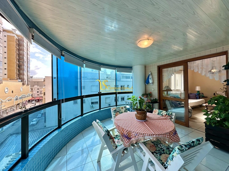 APARTAMENTO MOBILIADO - SACADA DE FRENTE - AMPLO: 1ª foto da galeria de imagens do imóvel