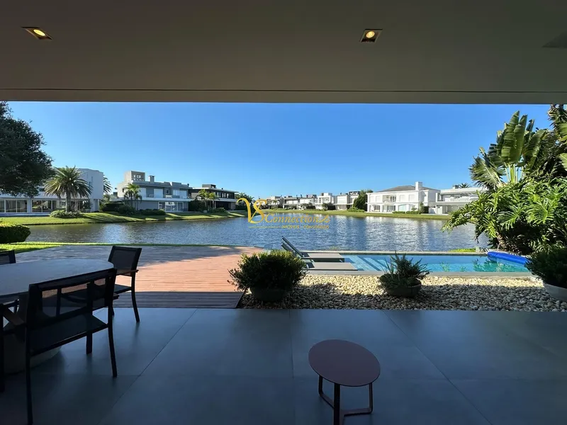 SOBRADO À VENDA 5 SUITES !!!: 4ª foto da galeria de imagens do imóvel