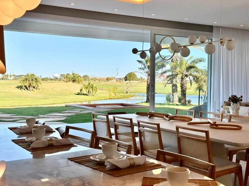 Excelente localização, em península, fundos para lago, e campo de Golf: 2ª foto da galeria de imagens do imóvel