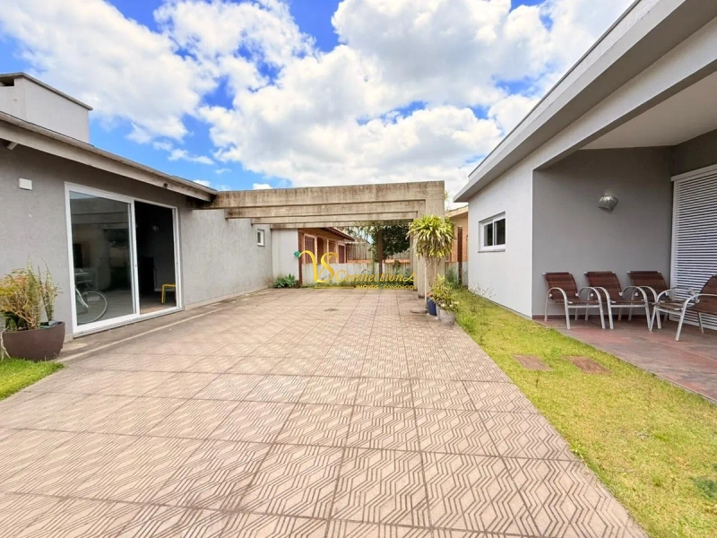 ÓTIMA CASA DE ESQUINA EM RAINHA DO MAR, CONFIRA!!!: 3ª foto da galeria de imagens do imóvel