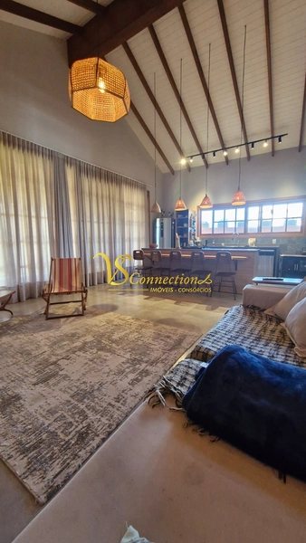 Casa de Esquina com 230m²: Espaço, Conforto e Excelente Localização: 4ª foto da galeria de imagens do imóvel