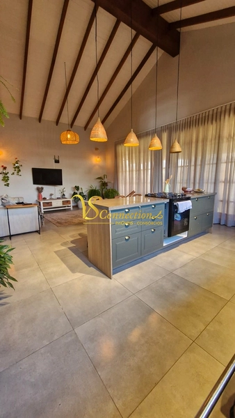 Casa de Esquina com 230m²: Espaço, Conforto e Excelente Localização: 2ª foto da galeria de imagens do imóvel