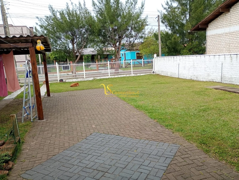 CASA ESPETACULAR À VENDA EM ATLÂNTIDA SUL: 2ª foto da galeria de imagens do imóvel