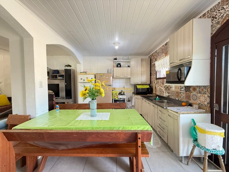 CASA A 50M DA PRAIA COM PISCINA: 5ª foto da galeria de imagens do imóvel